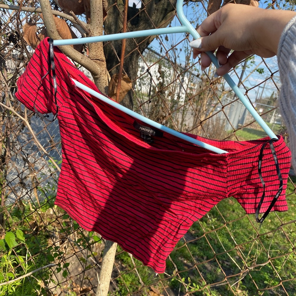 Forever 21 Off the shoulder Medium